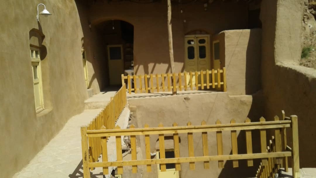محوطه داخل مجموعه