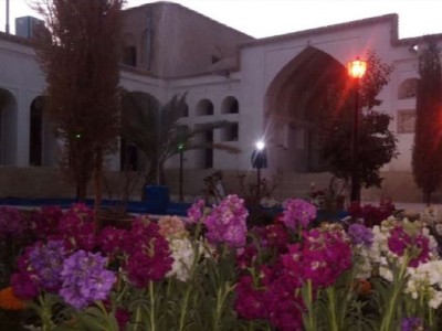 اقامتگاه سنتی "جاوید" اتاق 18متری 1