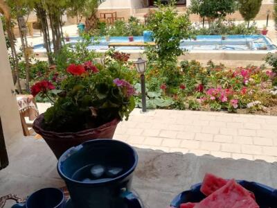 اقامتگاه سنتی "جاوید" اتاق 18متری 1