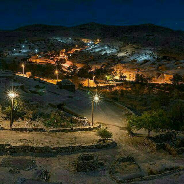 نمای ساختمان شب های روستا