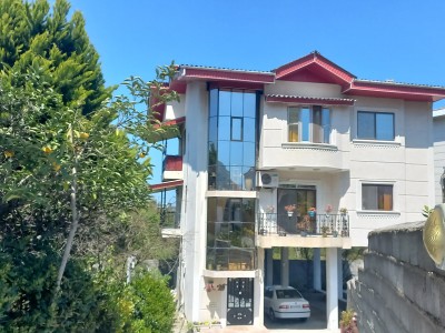ویلای شیک در محیطی ارامش بخش