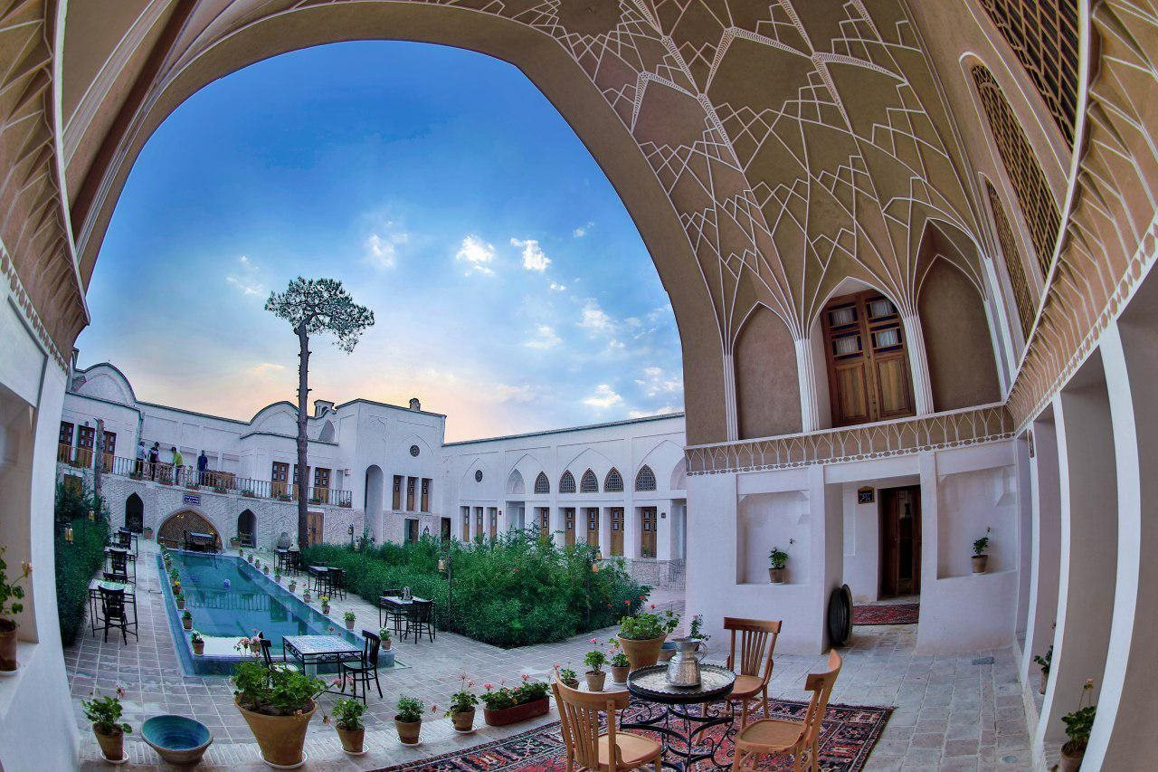 حیاط