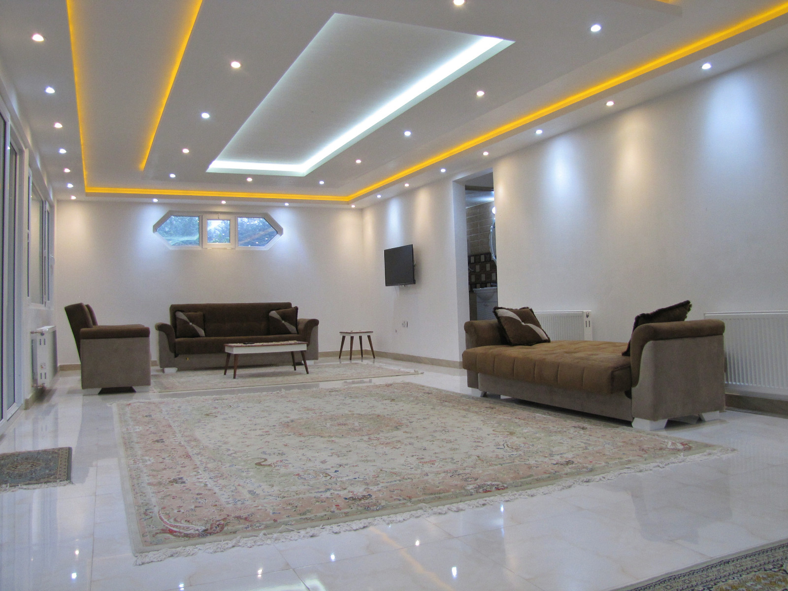 اتاق پذیرایی طبقه 2