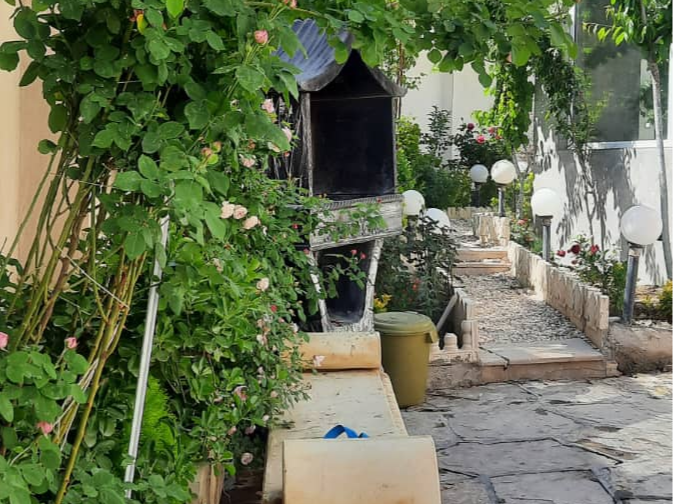 باربیکیو و صندلی سنگی باربیکیو و صندلی سنگی