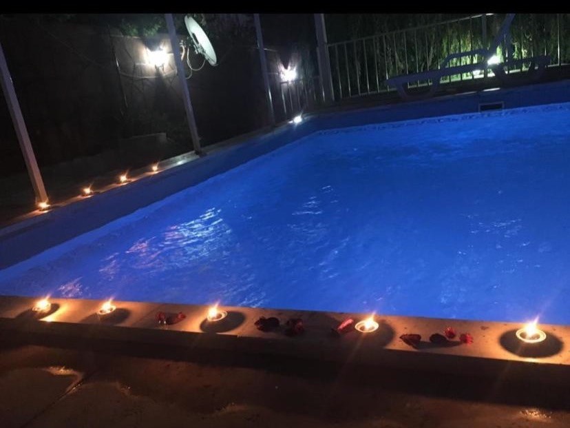 استخر نورپردازي كف درشب