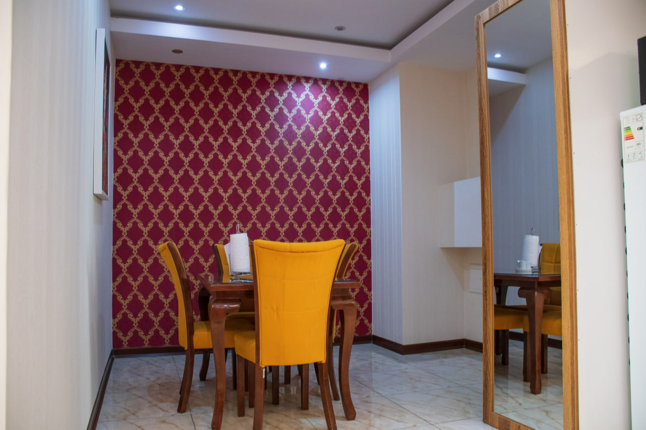 میز غذاخوری میز غذاخوری