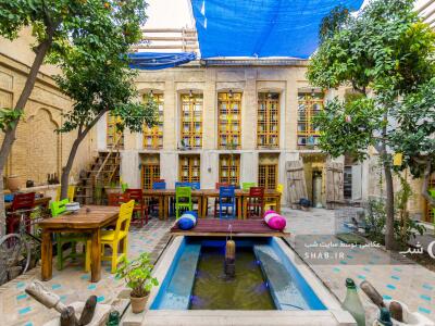 اقامتگاه "عمارت هفت رنگ" اتاق سنگ سیاه