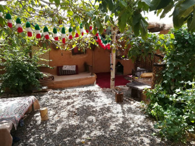 بومگردی "چشمه ناز ونک" اتاق 40 متری 2