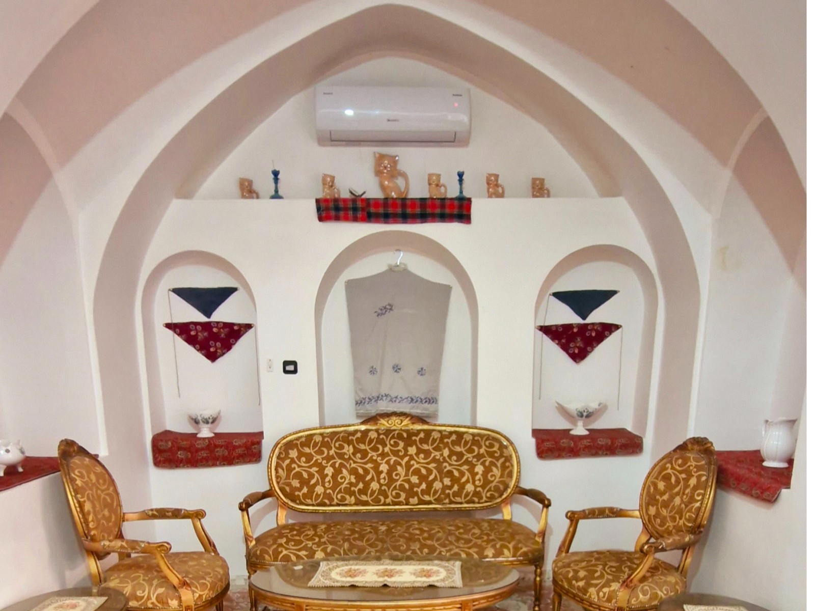 اتاق سه دری