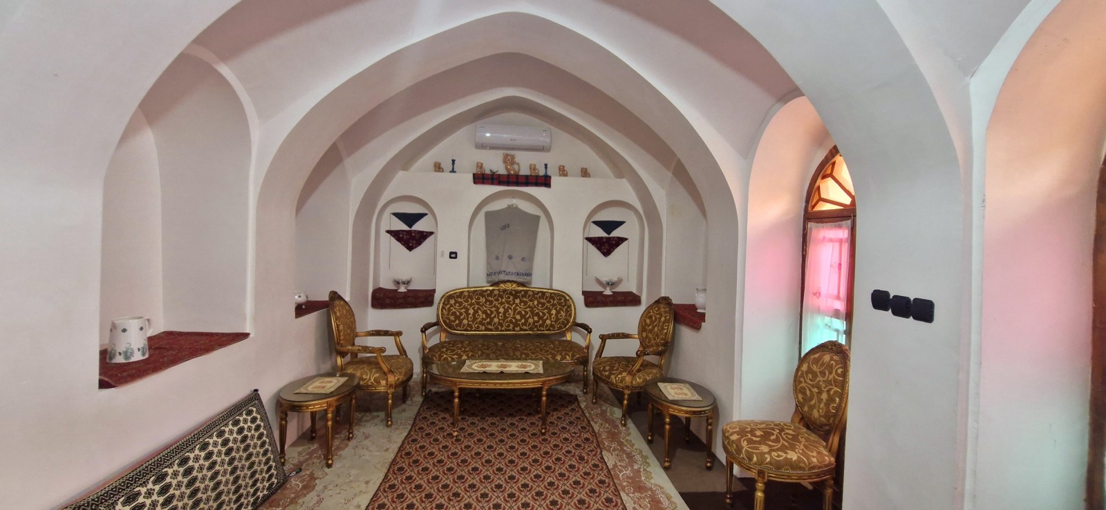 اتاق سه دری