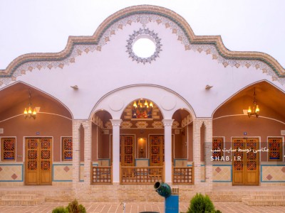 اقامتگاه بومگردی "عمارت  کهن"
