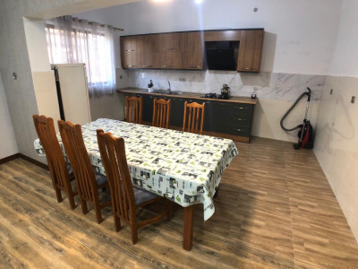 ویلا دنج و تمیز استخردار