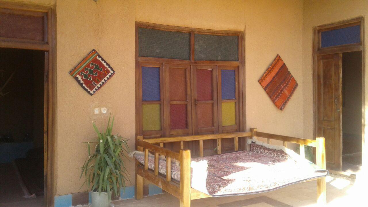 محوطه داخلی اقامتگاه