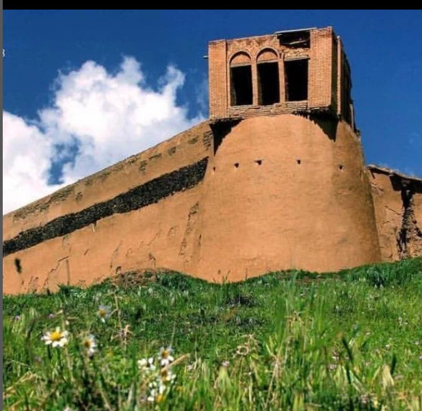 قعله تاریخی روستا