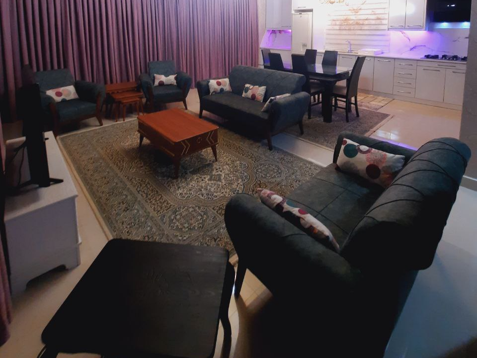 سالن و آشپزخانه سالن و آشپزخانه