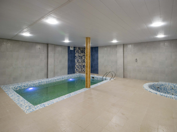 استخر استخر