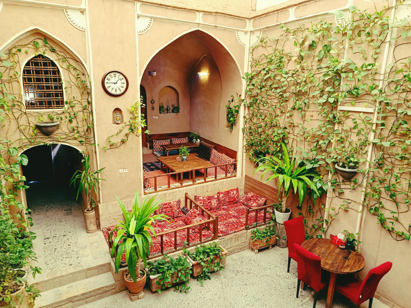 حیاط حیاط