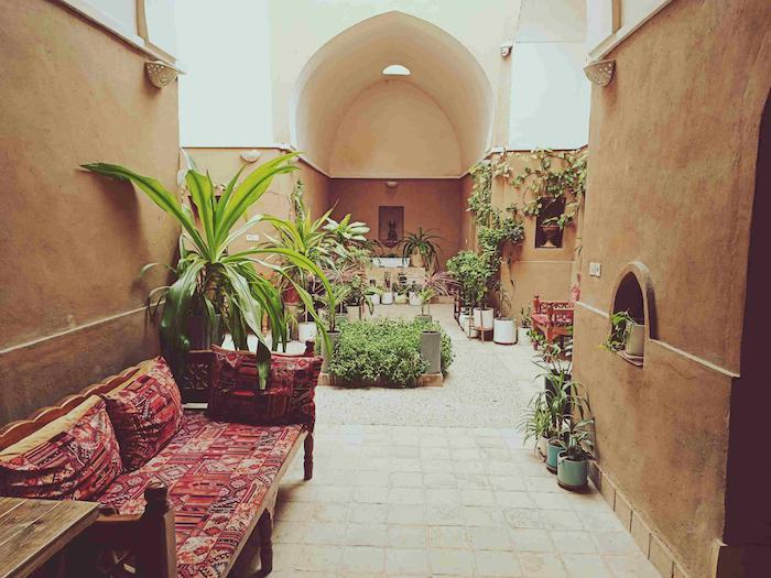 حیاط حیاط
