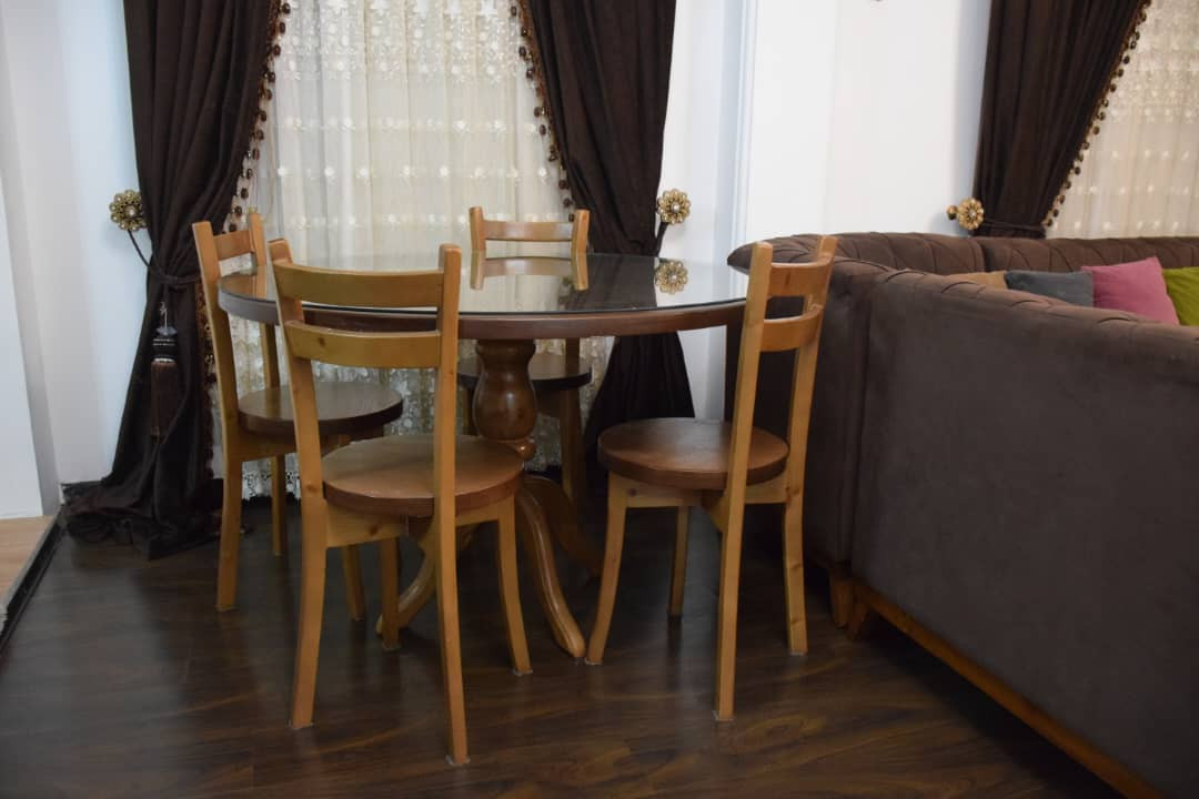 میز غذاخوری
