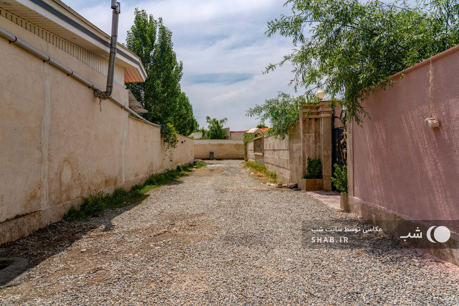 کوچه و محوطه بیرونی