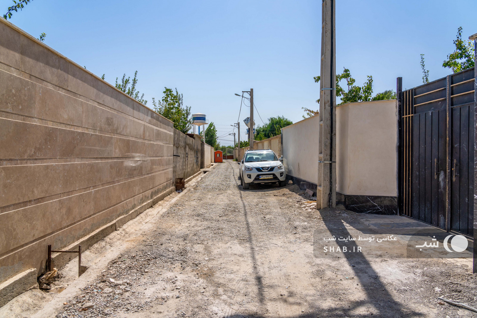 محوطه بیرونی