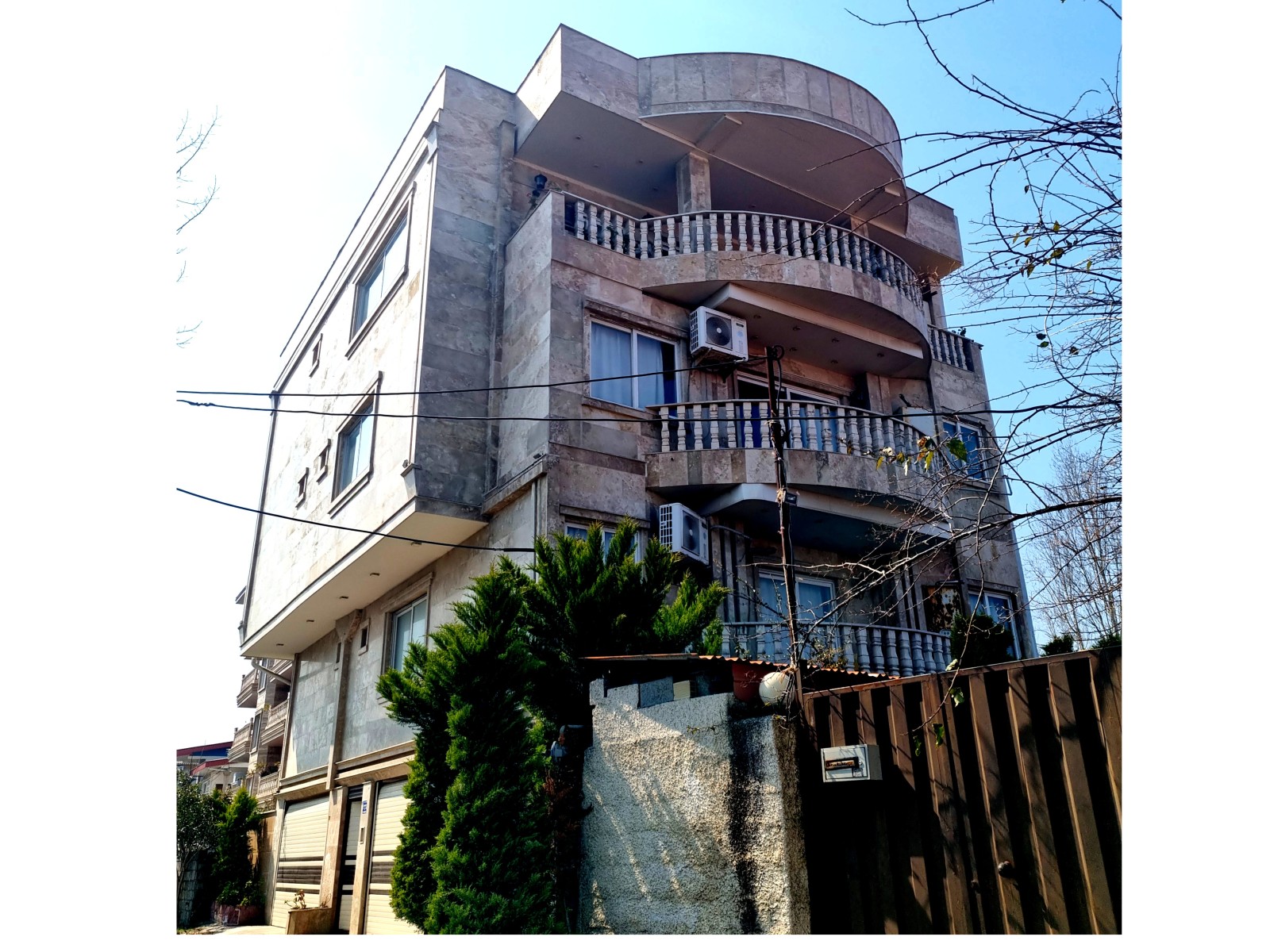 نمای بیرونی آپارتمان نمای بیرونی آپارتمان