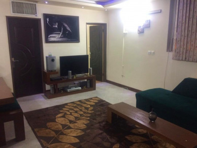 تک واحد و مبله در مرکز شهر، طبقه دوم