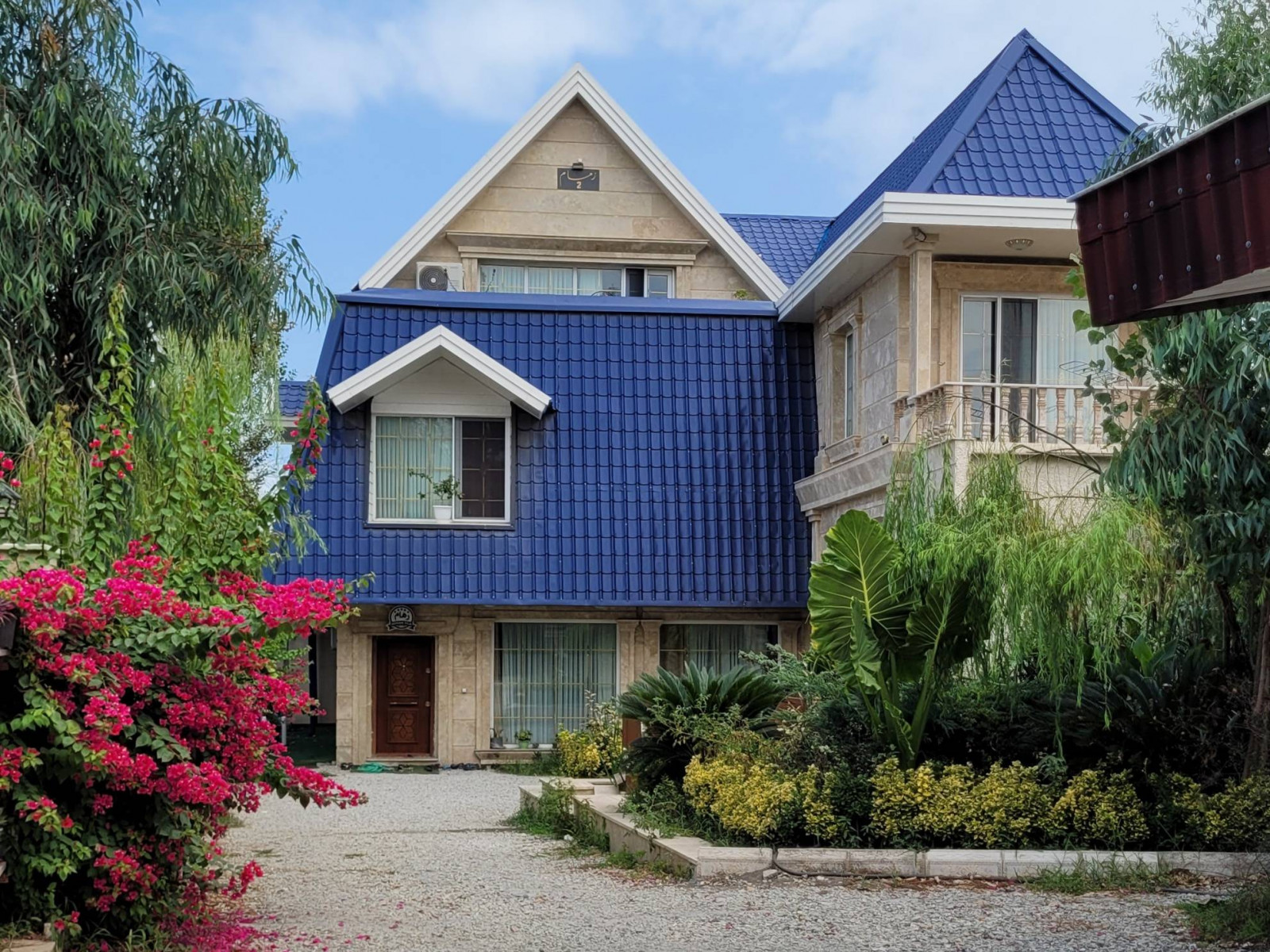 نمای بیرونی ساختمان نمای بیرونی ساختمان