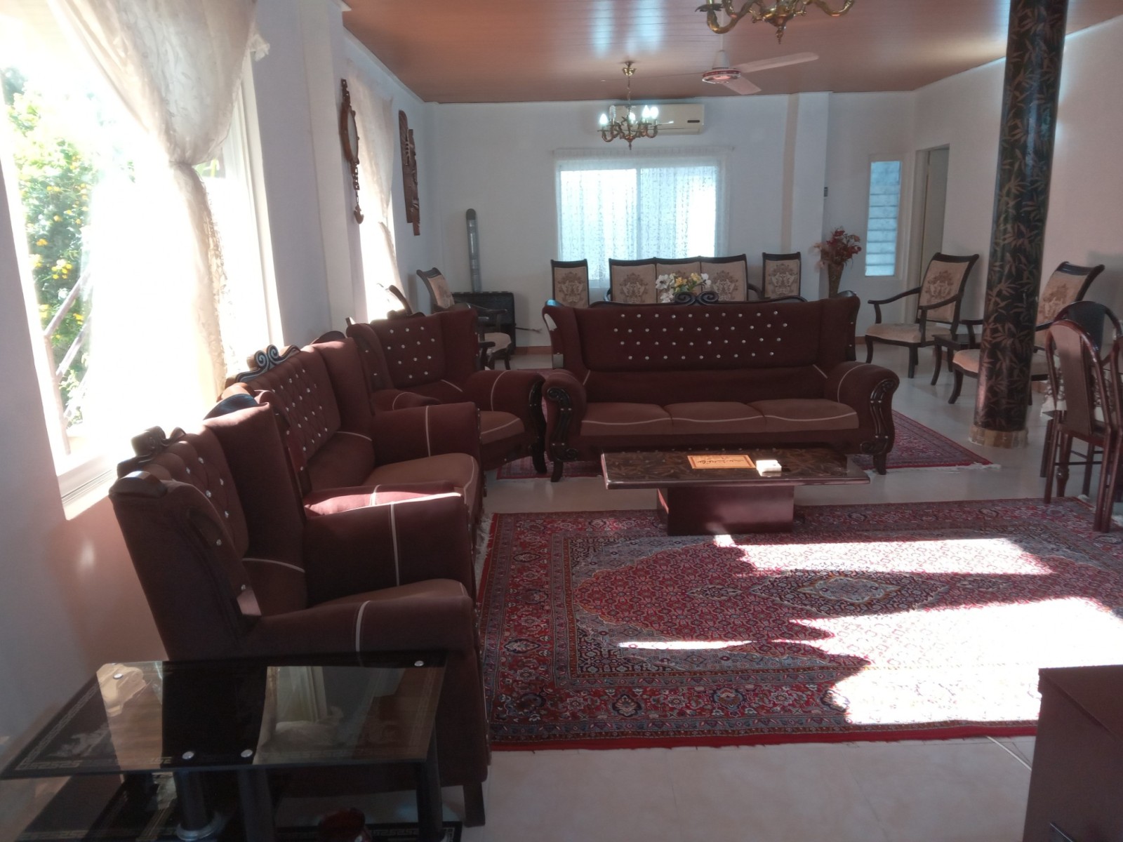 نمای کلی سالن