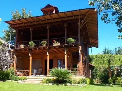 ویلای چوبی دوخوابه در قلعه رودخان