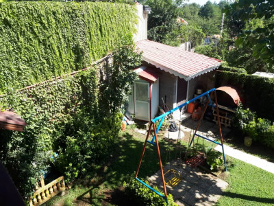 ویلای چوبی دوخوابه در قلعه رودخان