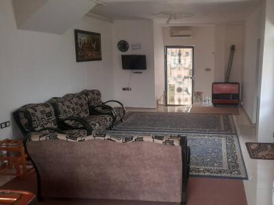 ویلا مبله و تمیز طبقه همکف، حیاط‌دار، وارده‌سرا