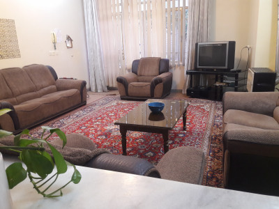 خانه (آفتاب)  دربست ۲ خوابه در اصفهان