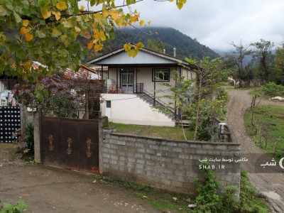 واحد تمیز در نزدیکی دریاچه روستای سراگاه