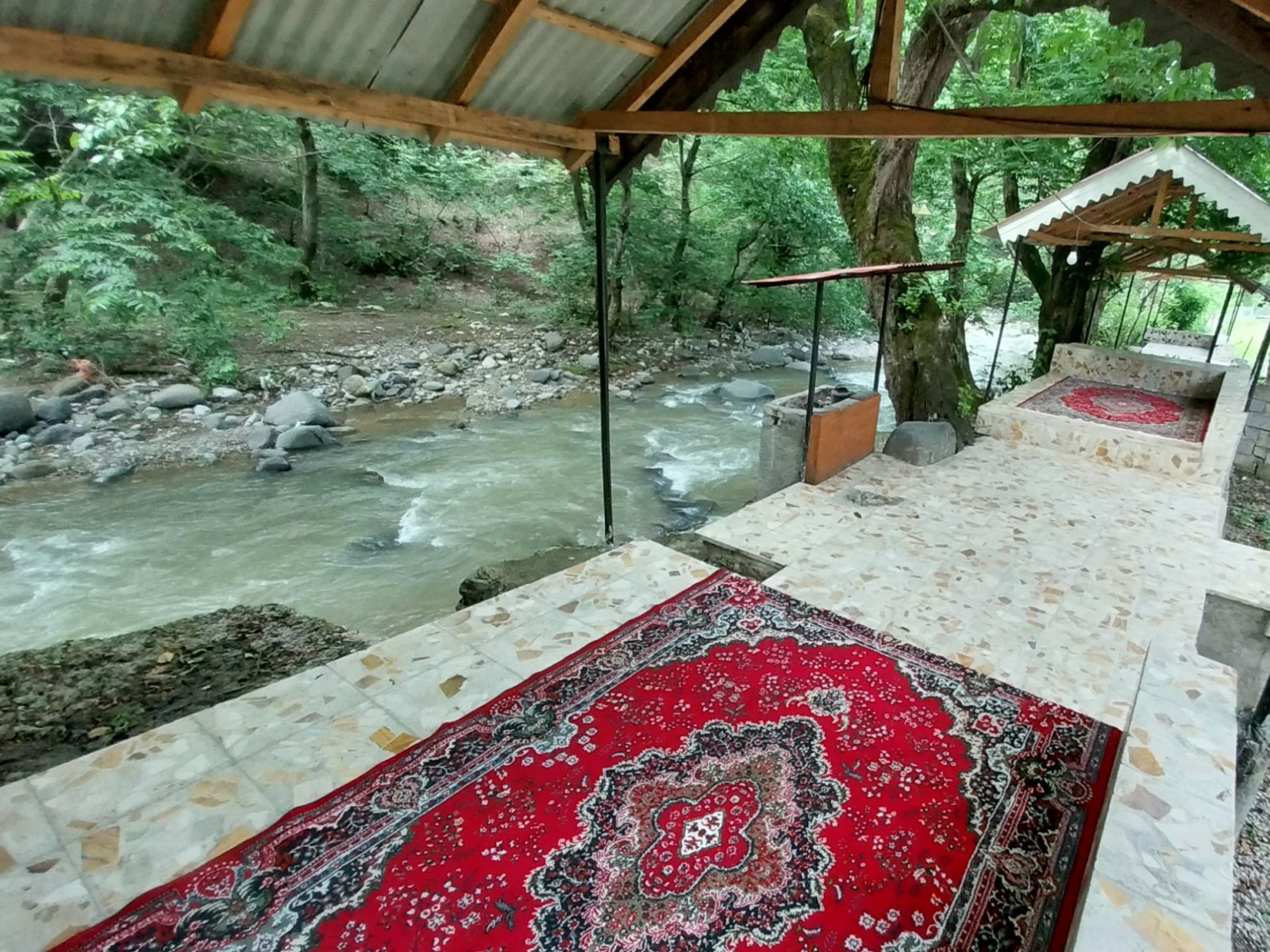 نمای بیرونی ساختمان