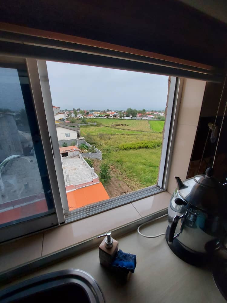 ویو پنجره آشپزخانه ویو پنجره آشپزخانه