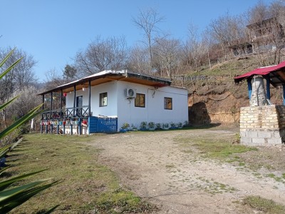 ویلای جنگلی نزدیک دریاچه سراگاه