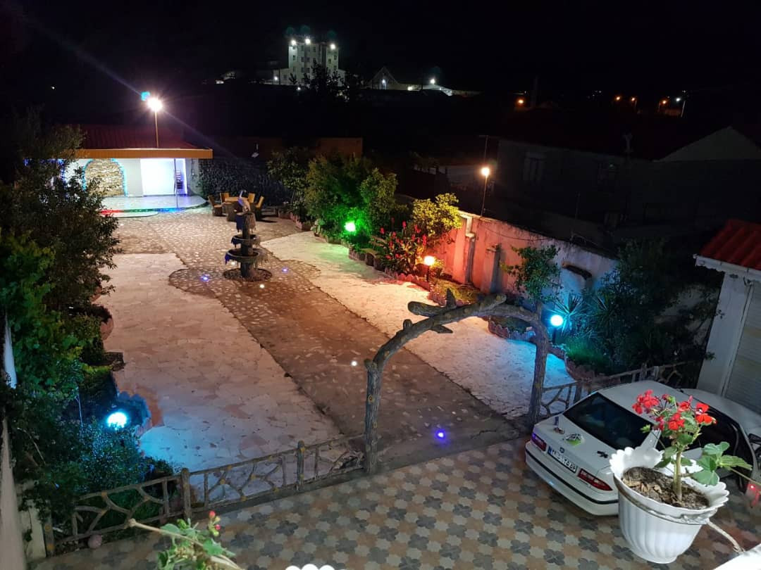 حیاط حیاط