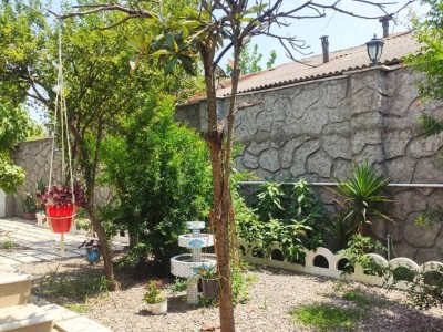حیاط دربست دلباز،دسترسی مناسب و امکانات رفاهی