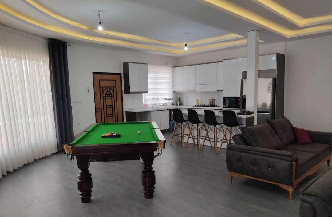 اتاق پذیرایی و میز بیلیارد اتاق پذیرایی و میز بیلیارد