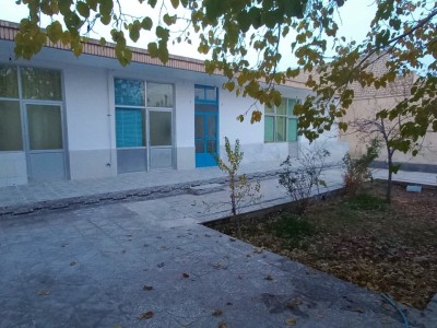 منزل بزرگ و تمیز، حیاط در اختیار، دسترسی مناسب