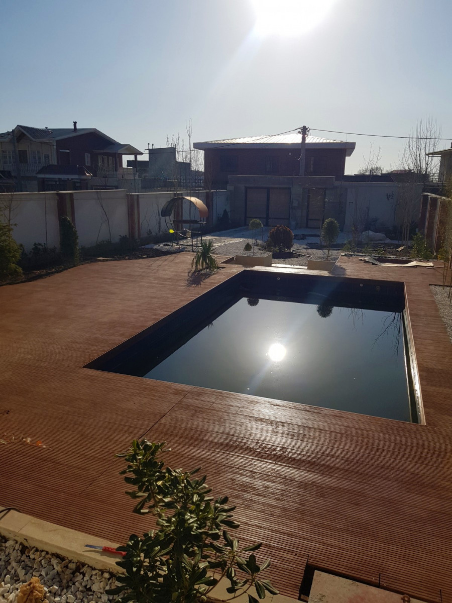 استخر و حیاط استخر و حیاط