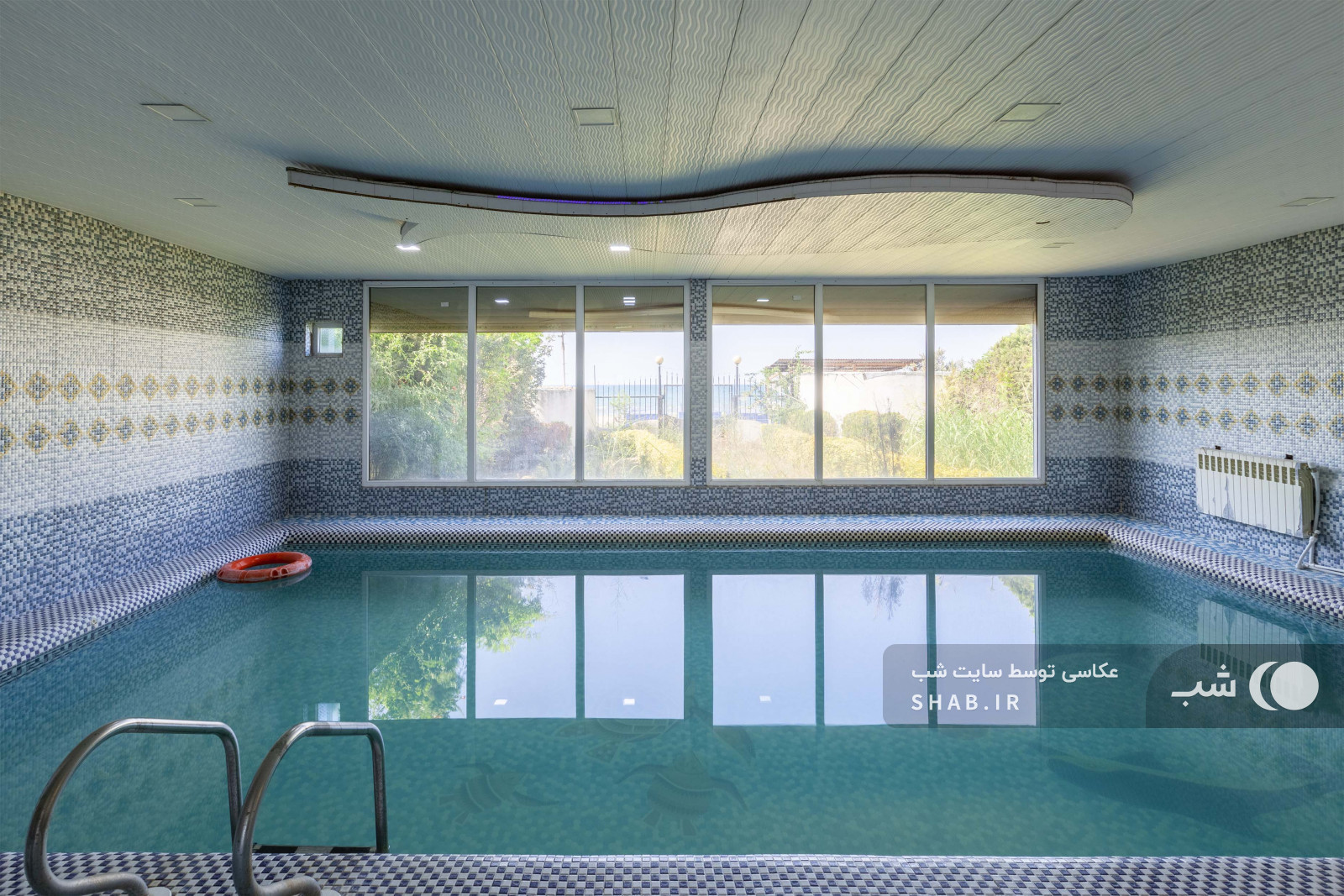 استخر و جکوزی