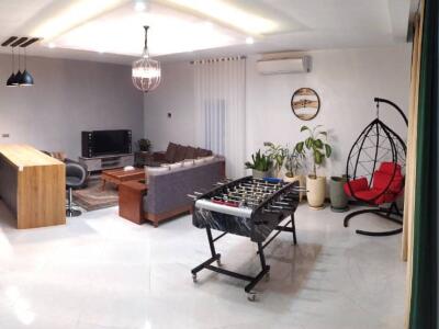 استخر آبگرم روباز،حیاط سرسبز و دراختیار در چناربان