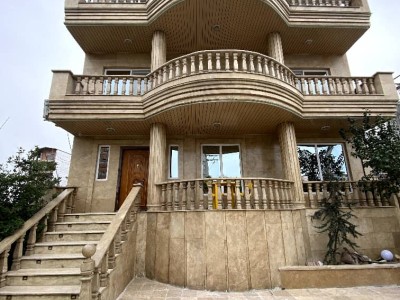تریپلکس با استخر سرپوشیده آبگرم، جکوزی و سونا