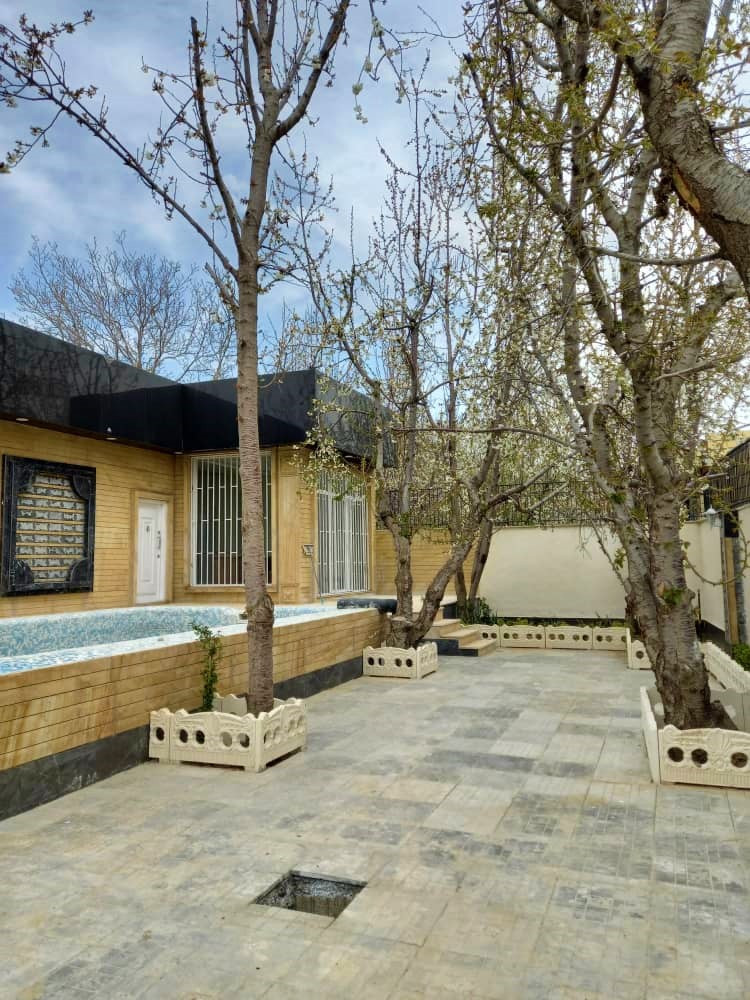 حیاط حیاط