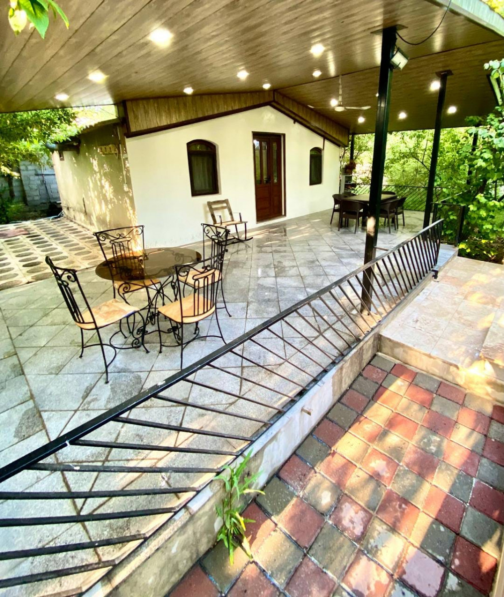 تراس و استخر