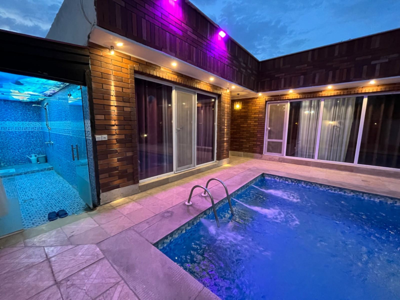 استخر استخر