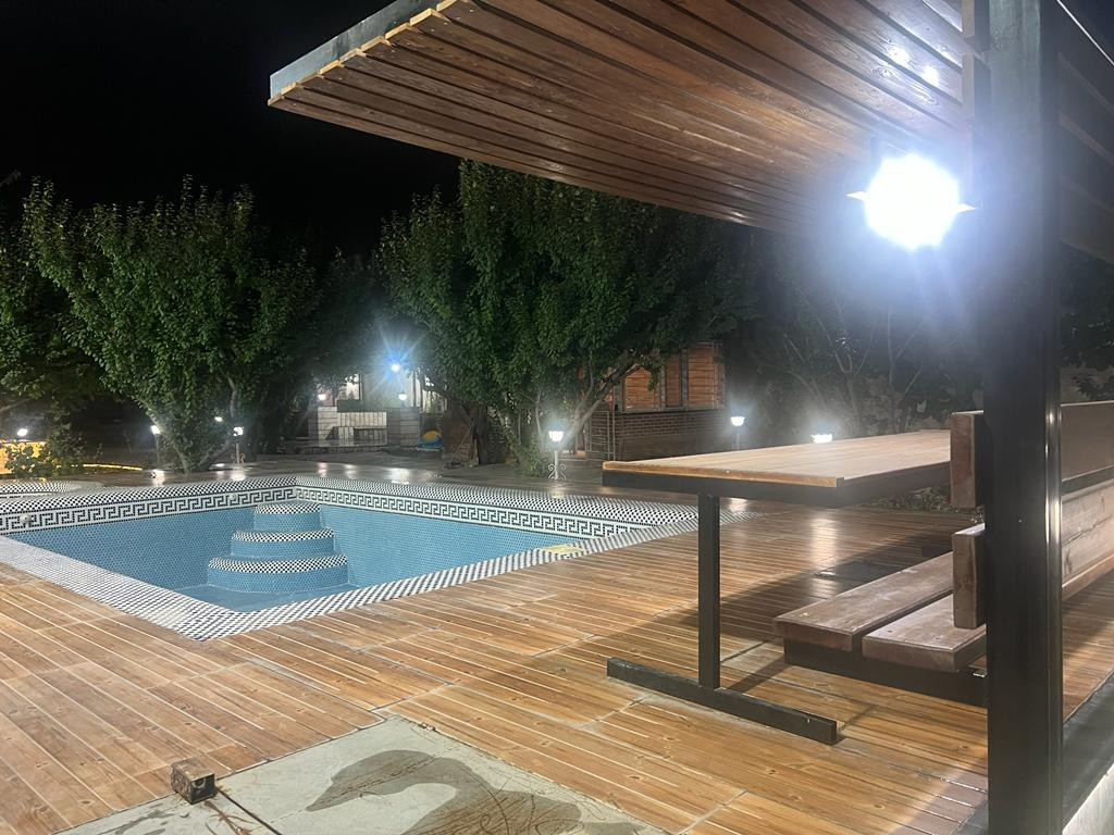 استخر و آلاچیق استخر و آلاچیق