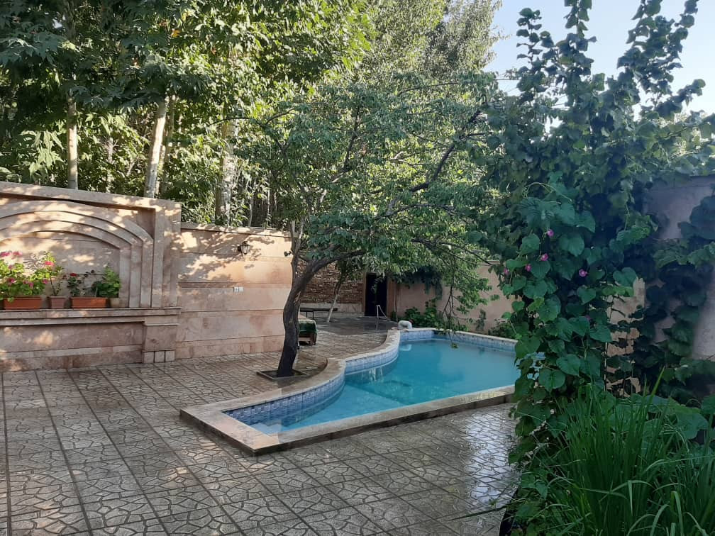 استخر استخر